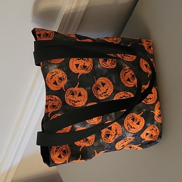 Halloween Theme Tote Bag New Never Used Sturdy Fabric & Handles 12"x12" - Picture 4 of 9